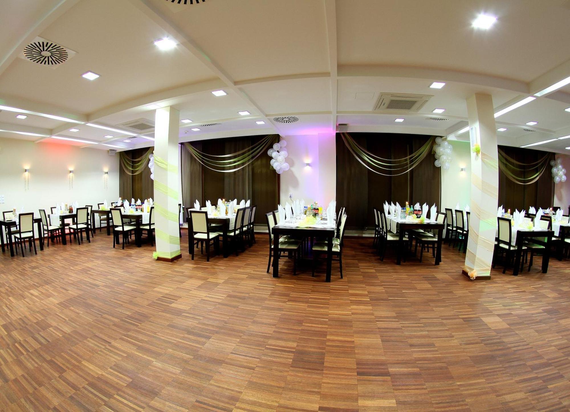 Hotel Aviator Kielce "Business Hotel Medical & Spa" Extérieur photo