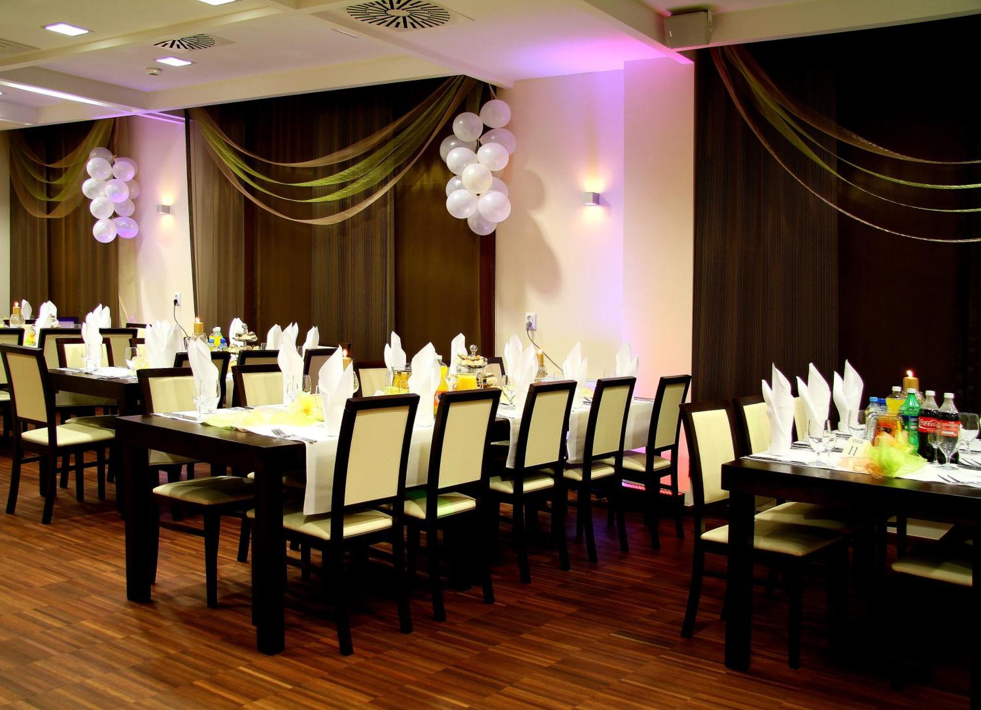 Hotel Aviator Kielce "Business Hotel Medical & Spa" Extérieur photo