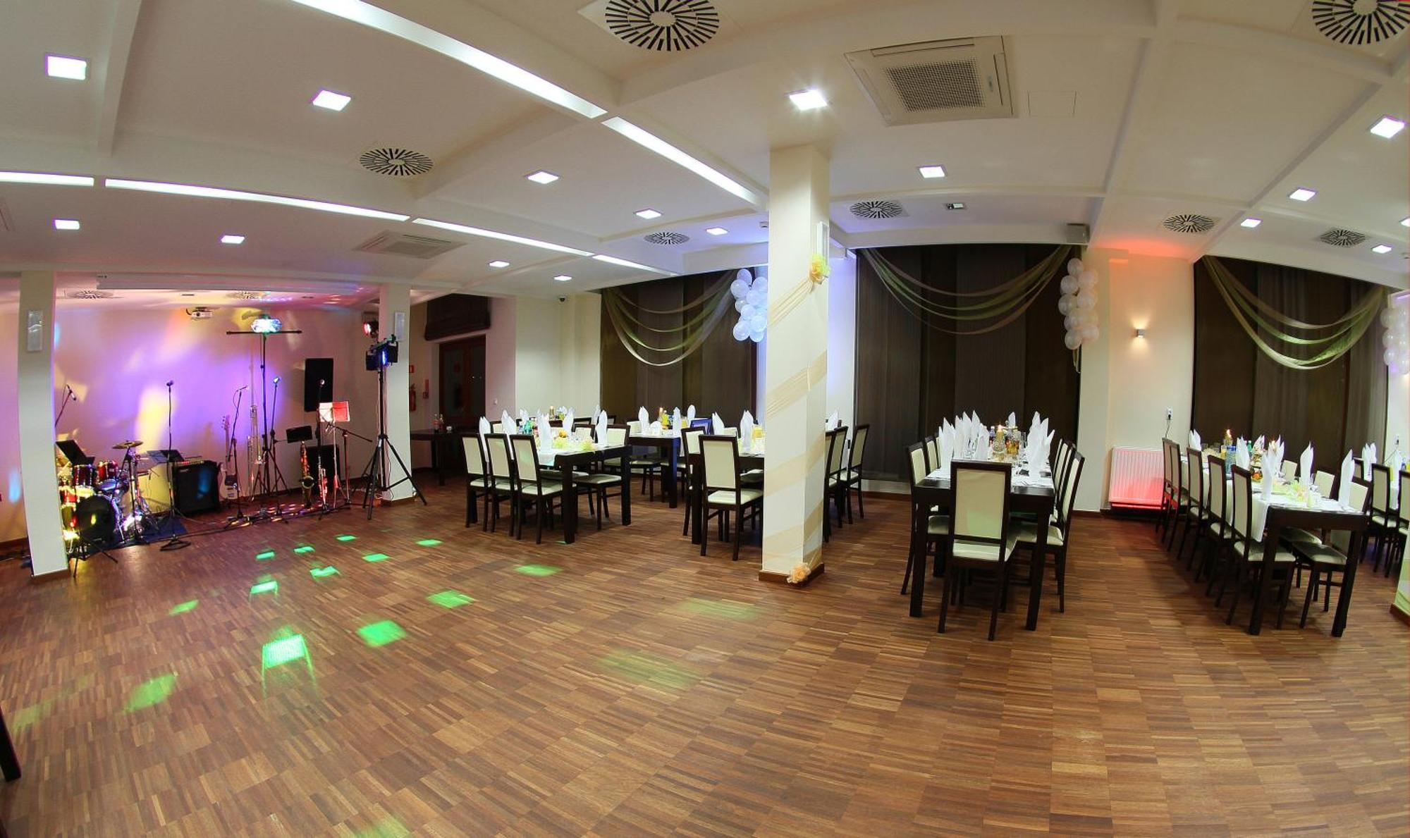 Hotel Aviator Kielce "Business Hotel Medical & Spa" Extérieur photo