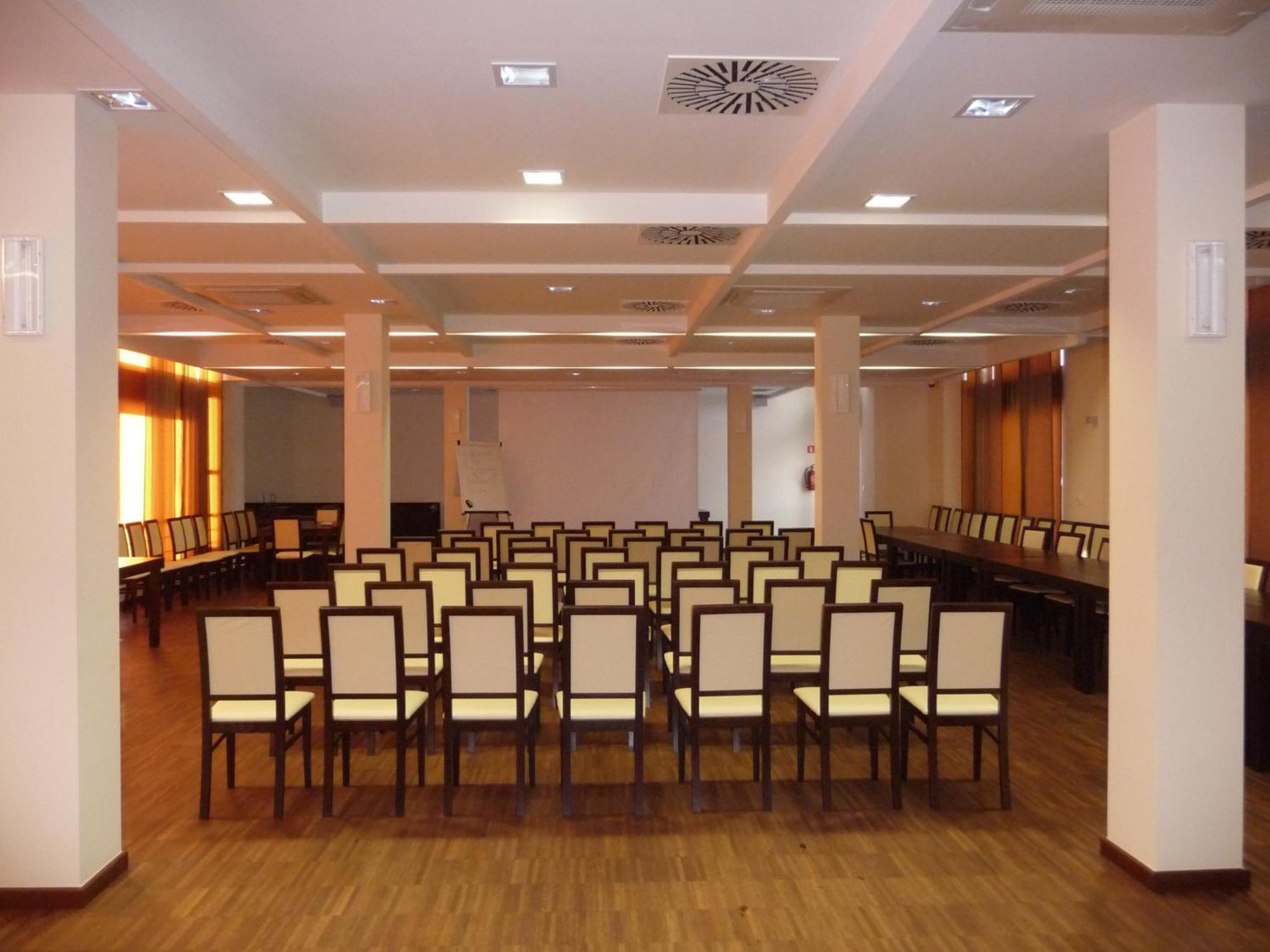 Hotel Aviator Kielce "Business Hotel Medical & Spa" Extérieur photo