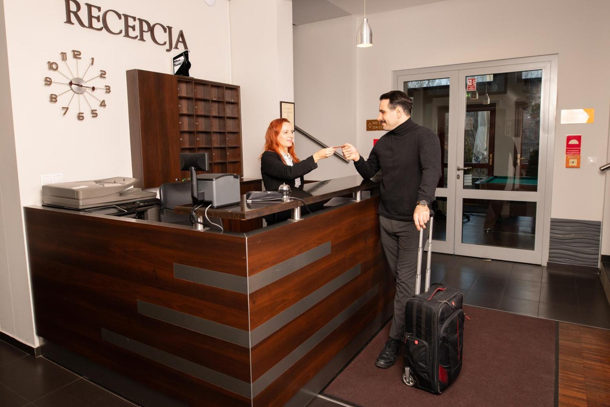 Hotel Aviator Kielce "Business Hotel Medical & Spa" Extérieur photo
