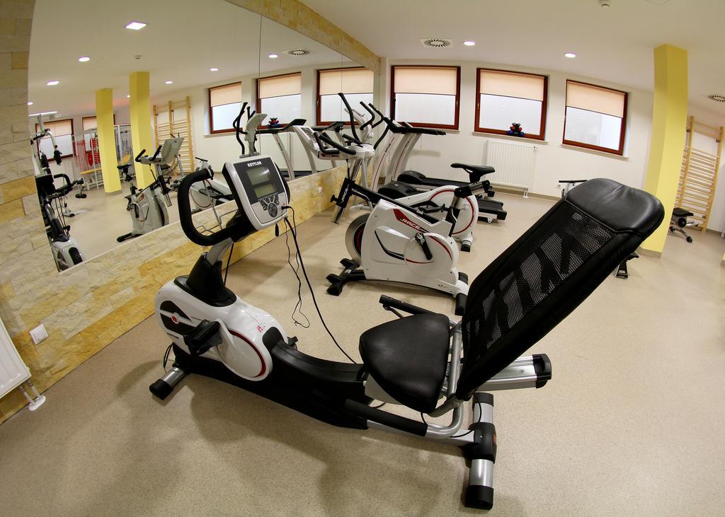 Hotel Aviator Kielce "Business Hotel Medical & Spa" Extérieur photo