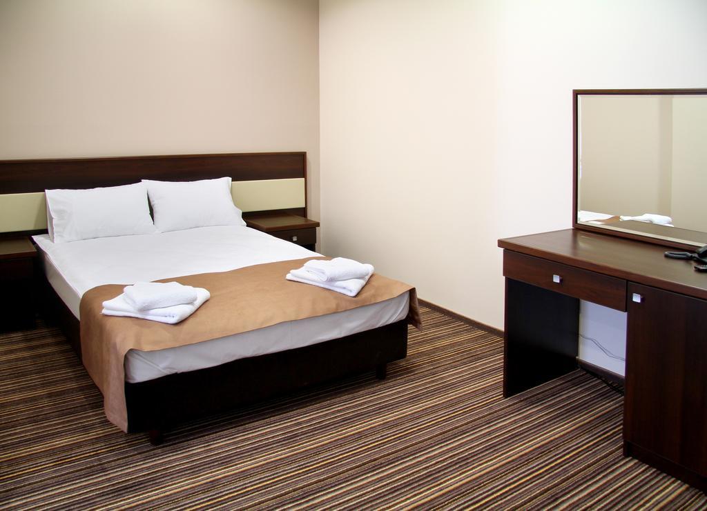 Hotel Aviator Kielce "Business Hotel Medical & Spa" Extérieur photo