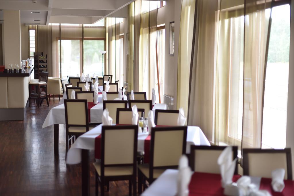 Hotel Aviator Kielce "Business Hotel Medical & Spa" Extérieur photo